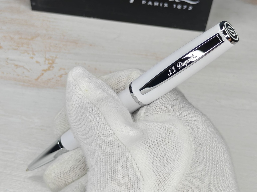 Stylo à bille ST Dupont laqué blanc